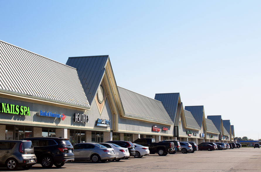 7800-7870 E 96th St, Fishers, IN for lease - Building Photo - Image 1 of 7