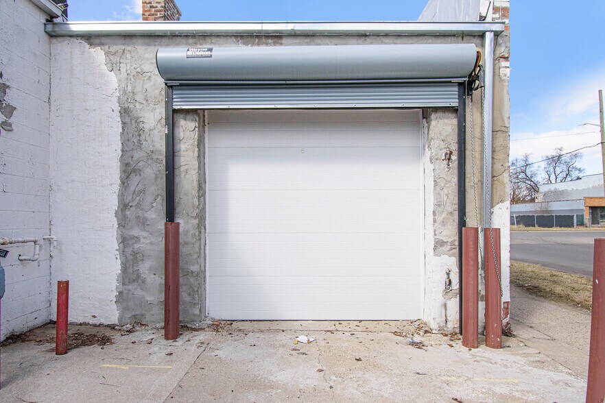 10415 Fenkell St, Detroit, MI à vendre - Photo du bâtiment - Image 2 de 30