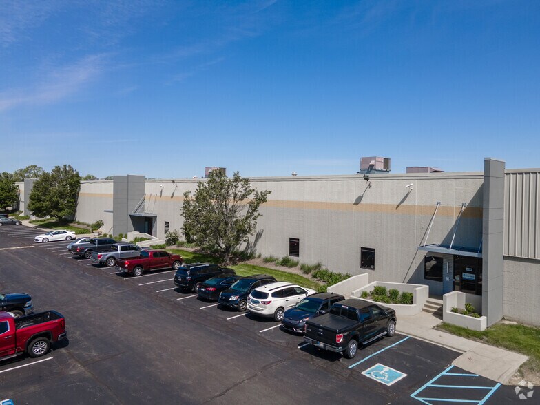 6024-6108 W 79th St, Indianapolis, IN for lease - Primary Photo - Image 1 of 3