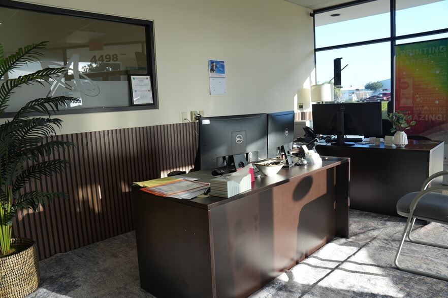 4498 Vineland Rd, Orlando, FL for lease - Building Photo - Image 3 of 13