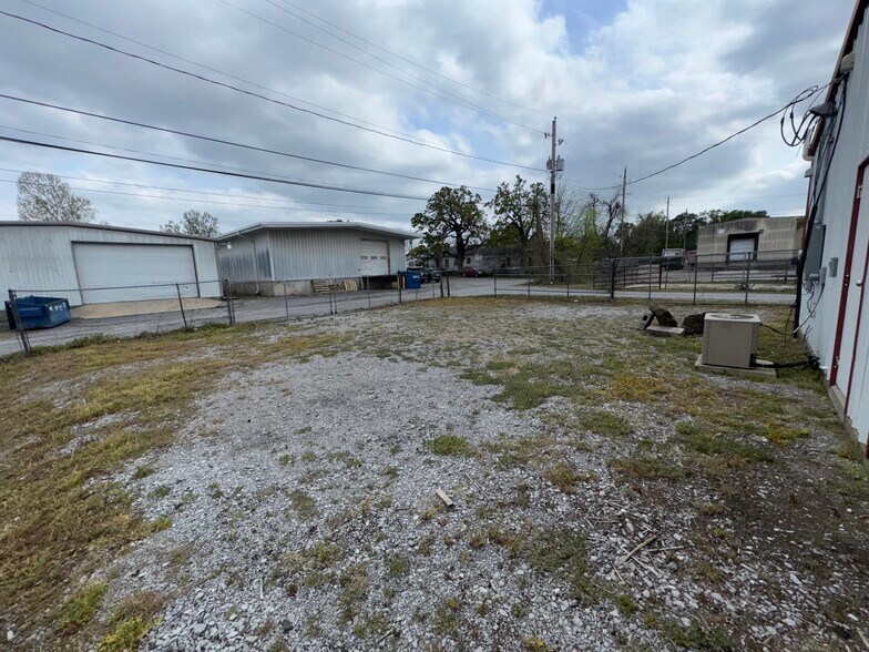438 S Main St, Mcalester, OK à vendre - Photo du bâtiment - Image 3 de 14