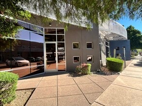 16585 N 92nd St, Scottsdale, AZ à louer Photo du bâtiment- Image 1 de 2