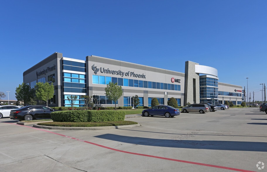 24624 Interstate 45, Spring, TX à louer - Photo du bâtiment - Image 2 de 14