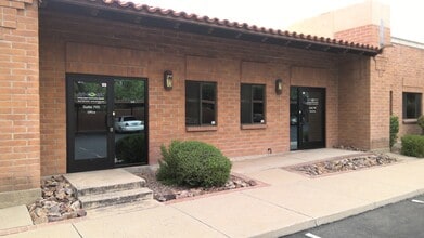 3497 N Campbell Ave, Tucson, AZ à louer Photo du bâtiment- Image 2 de 6