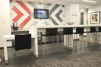 104 W 40th St, New York, NY for lease Interior Photo- Image 2 of 7