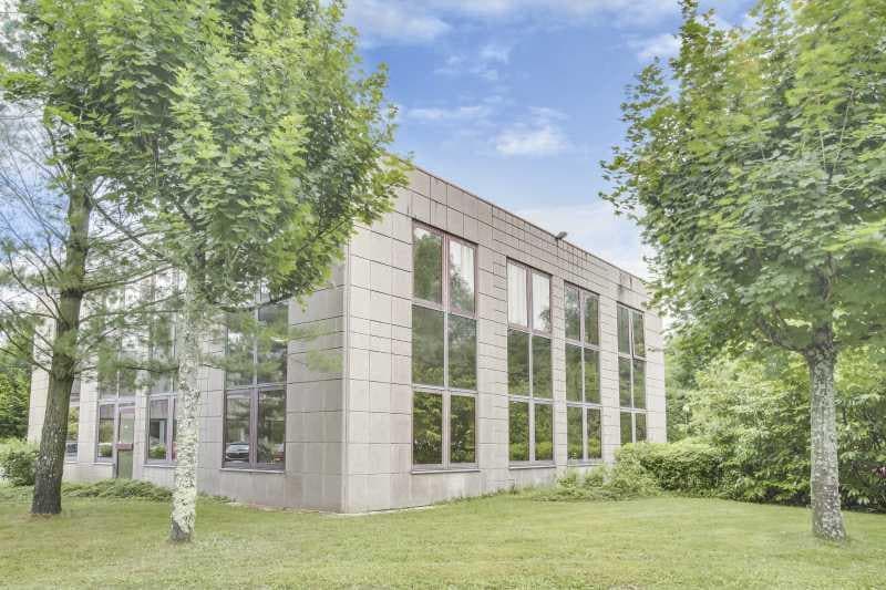 14-26 Rue Jean Rostand, Orsay for lease - Building Photo - Image 3 of 15