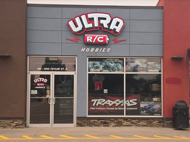 Plus de détails pour 1008 Taylor St E, Saskatoon, SK - Commerce de détail à louer