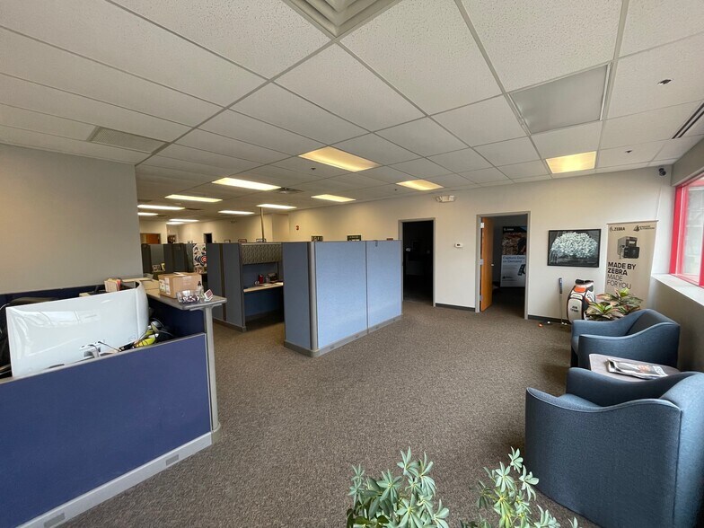455 SW 5th St, Des Moines, IA à louer - Photo du bâtiment - Image 2 de 11