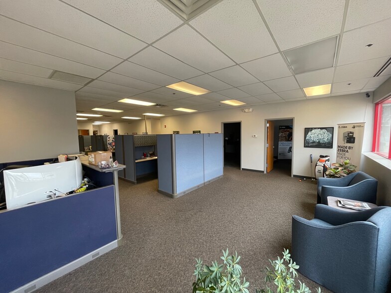 455 SW 5th St, Des Moines, IA à louer - Photo du bâtiment - Image 2 de 11