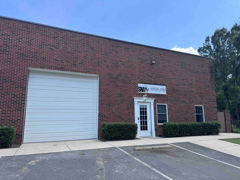 311-317 Post Office Dr, Indian Trail, NC à louer - Photo du bâtiment - Image 1 de 14