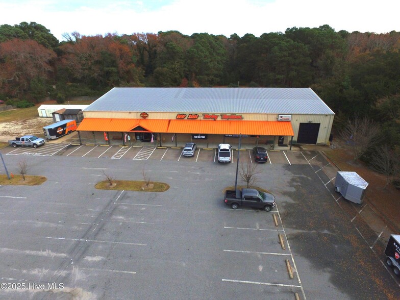 8739 Caratoke Hwy, Harbinger, NC à vendre - Photo du bâtiment - Image 3 de 60