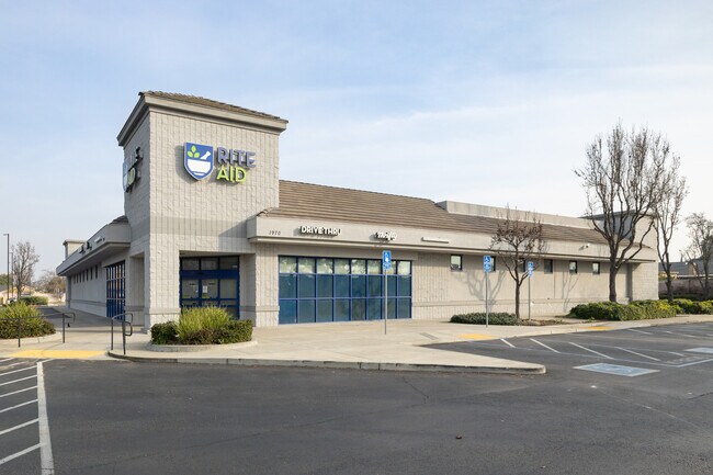 Plus de détails pour 1970 W Grant Line Rd, Tracy, CA - Commerce de détail à vendre