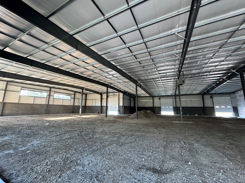 49176 Alpha Dr, Wixom, MI for lease - Building Photo - Image 3 of 3