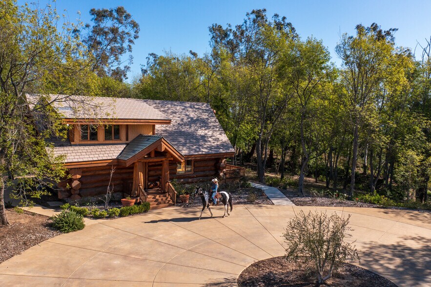 15000 Middle Ranch Rd, Moorpark, CA à vendre - Photo du bâtiment - Image 3 de 33