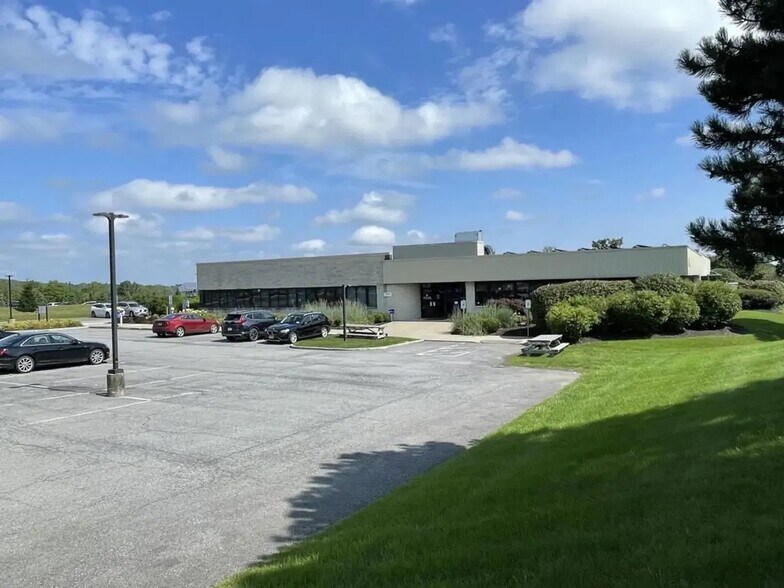 621 Columbia Street Ext, Cohoes, NY à louer - Photo du bâtiment - Image 3 de 19