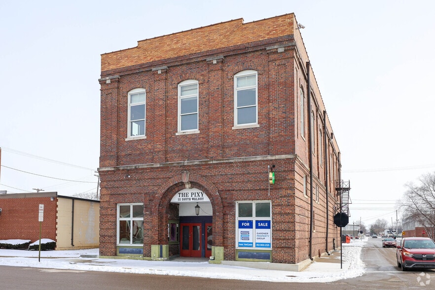 111 S Walnut St, Edinburgh, IN for sale - Primary Photo - Image 1 of 112