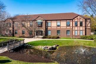 Plus de détails pour 5205 N Ironwood Ln, Milwaukee, WI - Bureau à louer