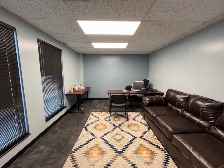 4006 N Keystone Ave, Indianapolis, IN à vendre - Photo intérieure - Image 2 de 29