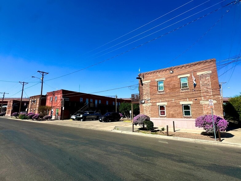 901-919 Chihuahua St, El Paso, TX for sale - Building Photo - Image 2 of 9