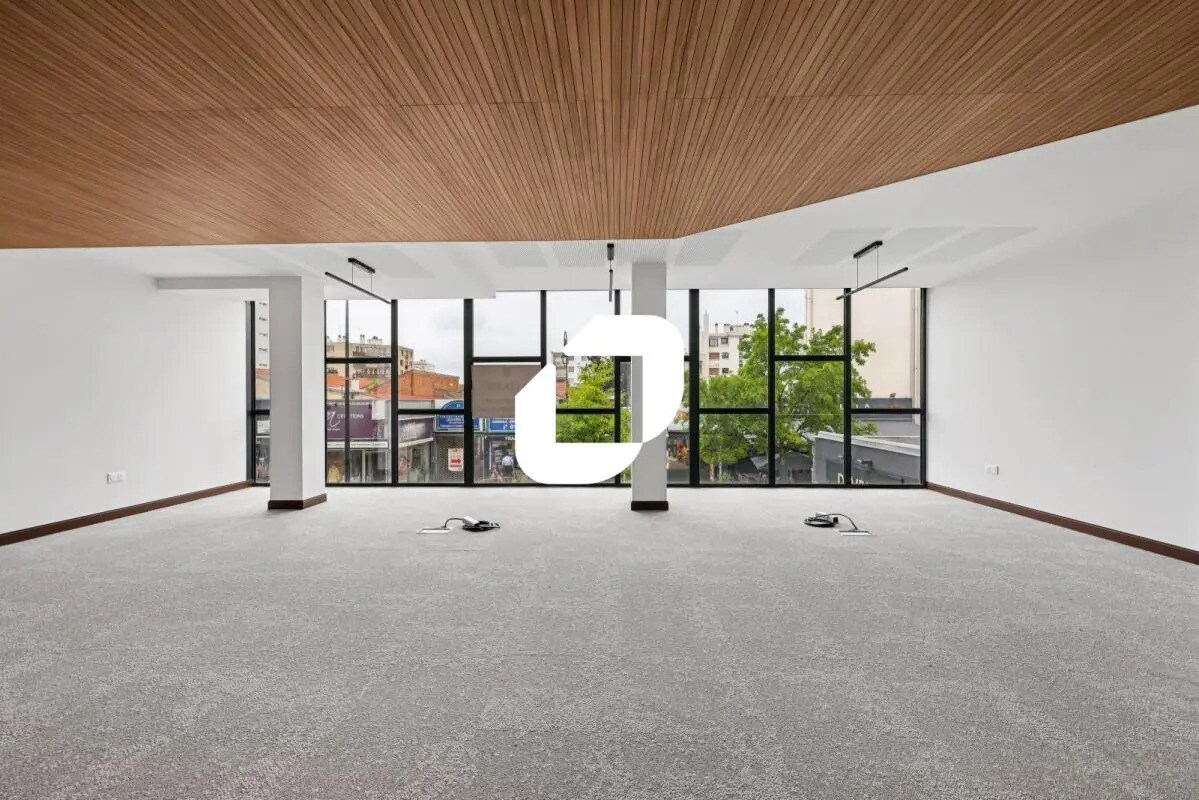 Office in Saint-Maur-des-Fossés for lease Building Photo- Image 1 of 12