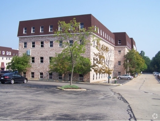 24600 Center Ridge Rd, Westlake, OH for lease - Building Photo - Image 3 of 3
