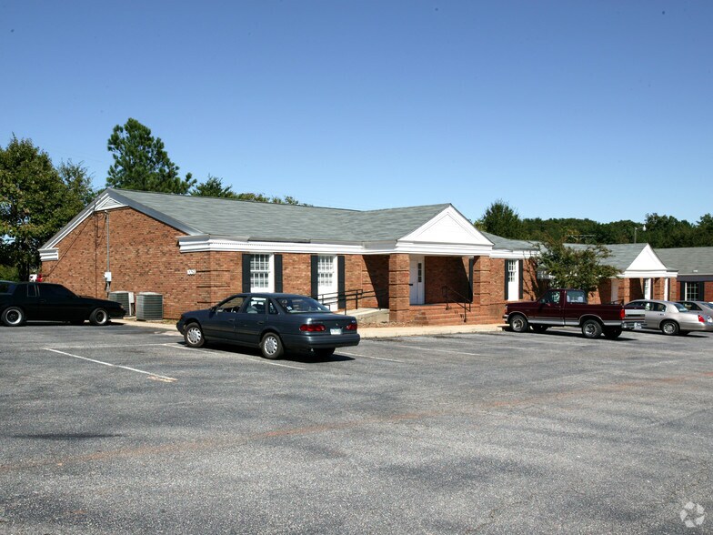 1009 Grove Rd, Greenville, SC à vendre - Photo du bâtiment - Image 3 de 7