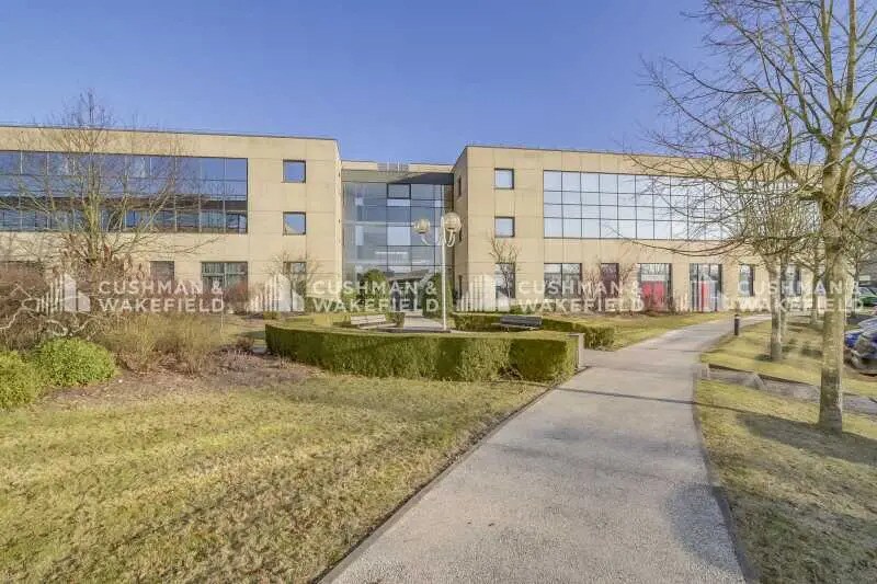 3 avenue du Canada, Les Ulis à louer - Photo du bâtiment - Image 3 de 11