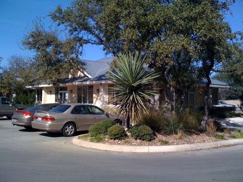 1862 W Bitters Rd, San Antonio, TX à vendre - Photo du bâtiment - Image 1 de 1