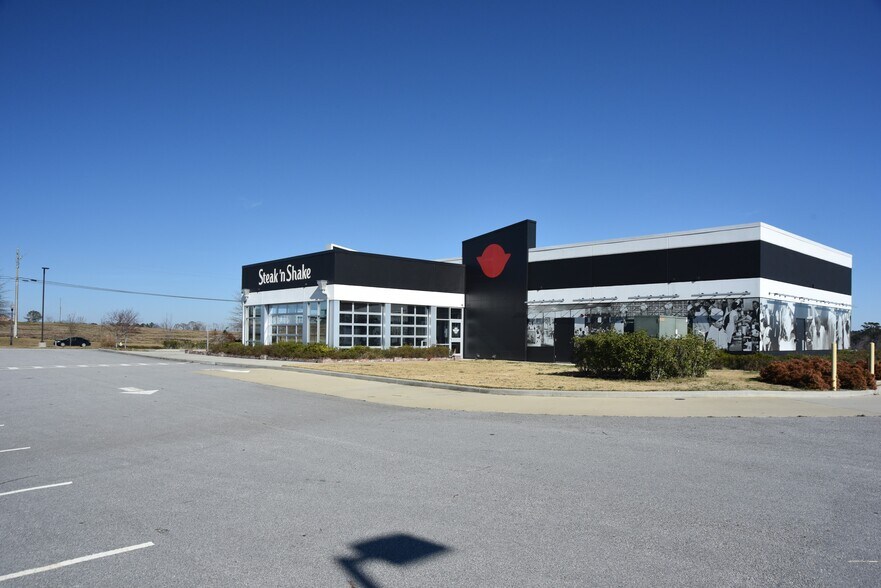 491 Fob James Dr, Valley, AL à vendre - Photo du bâtiment - Image 3 de 18