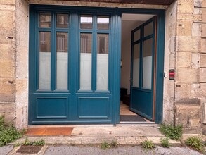 Rue Rodrigues Pereire, Bordeaux for lease Interior Photo- Image 1 of 7