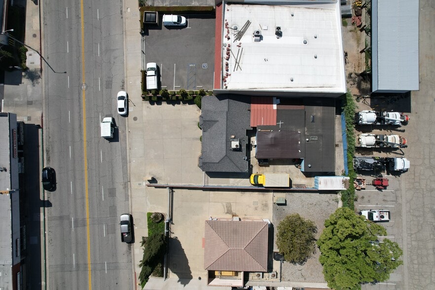 569 E San Bernardino Rd, Covina, CA for lease - Building Photo - Image 3 of 3