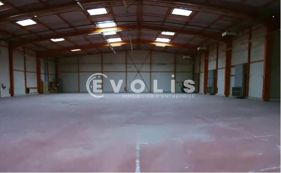 Industrial in Tarascon for lease - Interior Photo - Image 3 of 8