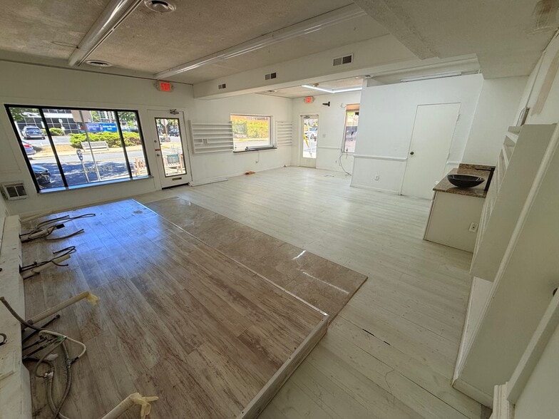 4903 Auburn Ave, Bethesda, MD for lease - Building Photo - Image 2 of 9