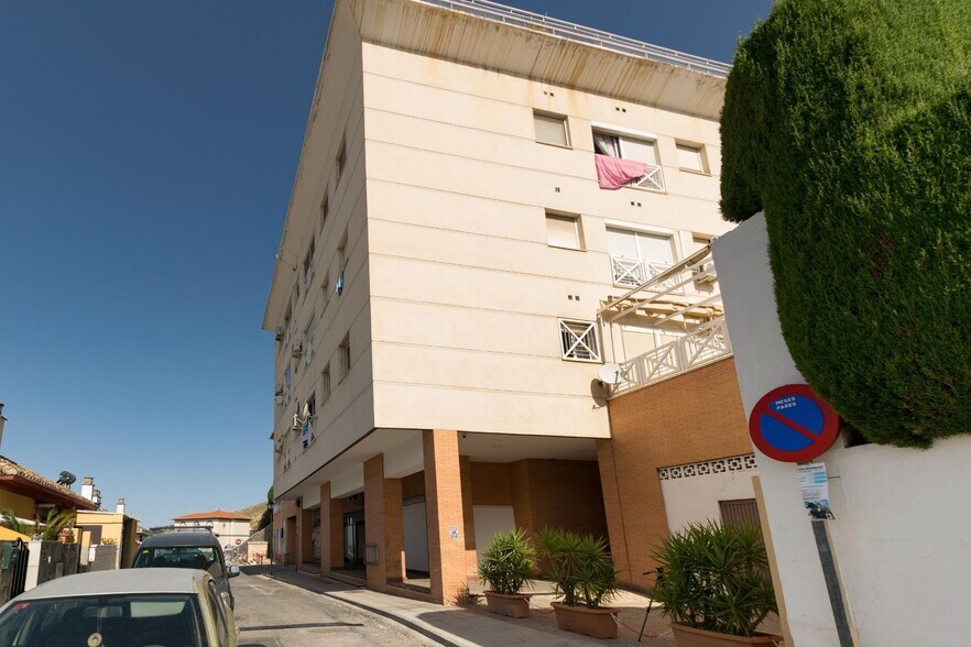 Retail in Cenes de la Vega for sale - Building Photo - Image 2 of 11