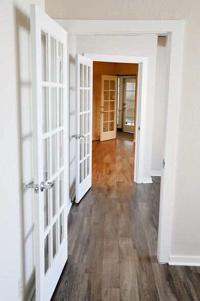 4900-4904 Broadway St, San Antonio, TX for lease - Building Photo - Image 3 of 12