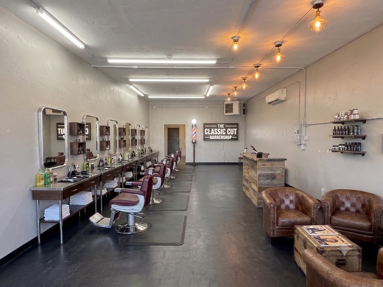 270-274 E 10th St, Pittsburg, CA for lease - Building Photo - Image 2 of 11