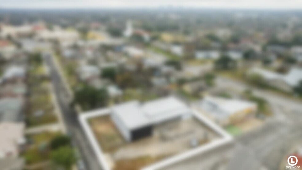 910 Manor Dr, San Antonio, TX à louer - Vidéo sur l’inscription commerciale - Image 3 de 11