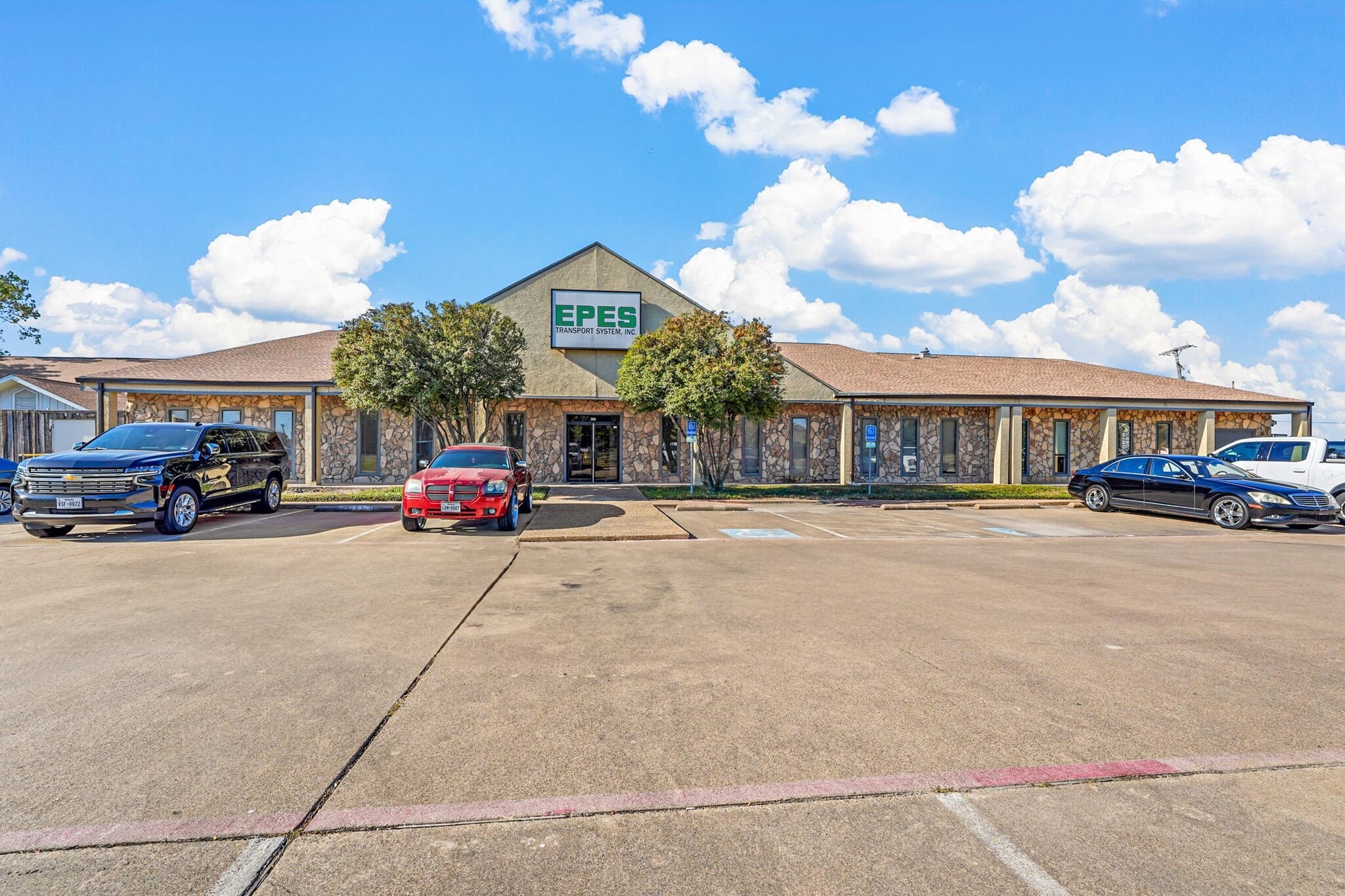 2890 S Goliad St, Rockwall, TX à vendre Photo du bâtiment- Image 1 de 20