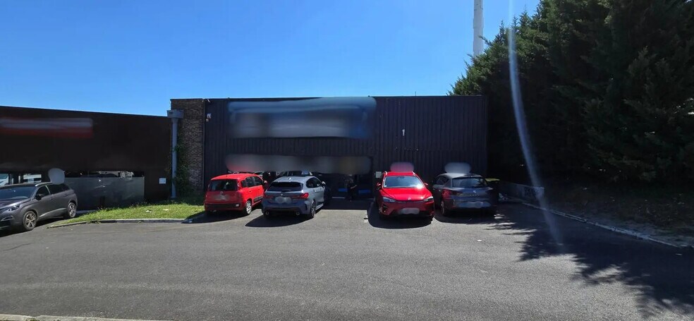 Commerce de détail dans Champigny-sur-Marne à louer - Photo du bâtiment - Image 1 de 9