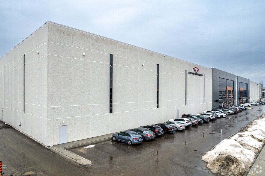 120 Milani Blvd, Vaughan, ON for lease - Primary Photo - Image 1 of 3
