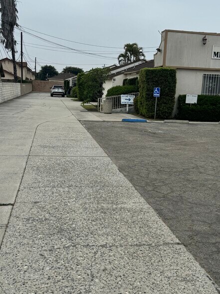 18011-18015 Pioneer Blvd, Artesia, CA à louer - Photo du bâtiment - Image 3 de 4