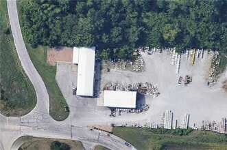 1502 SW Market St, Lees Summit, MO - Aerial  map view