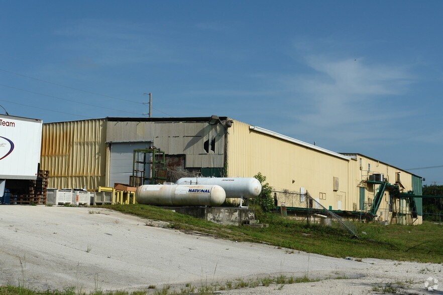 4788 N US Highway 1, Fort Pierce, FL à louer - Photo du bâtiment - Image 3 de 7