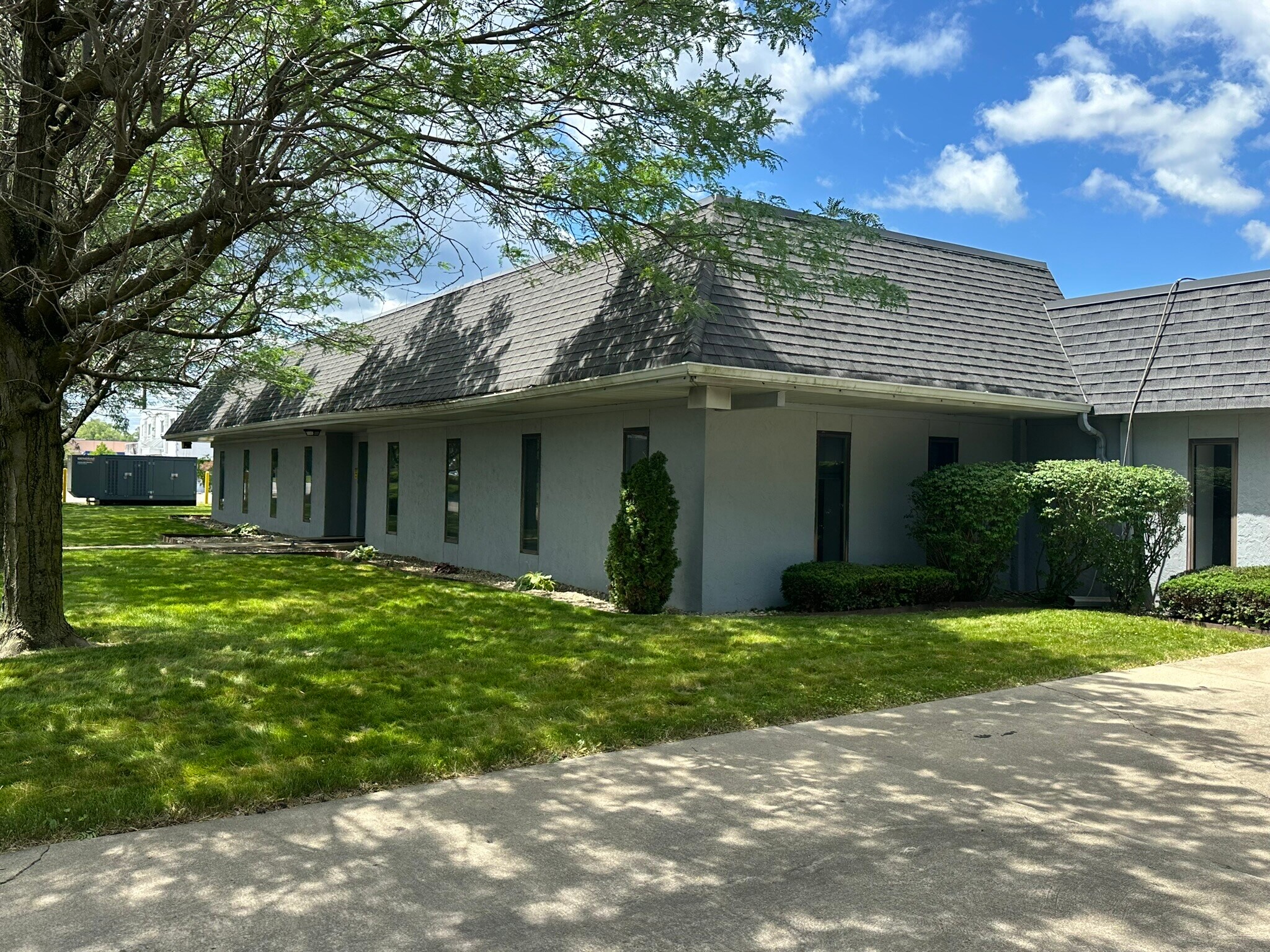 2424 E 55th St, Indianapolis, IN à vendre Photo du bâtiment- Image 1 de 1