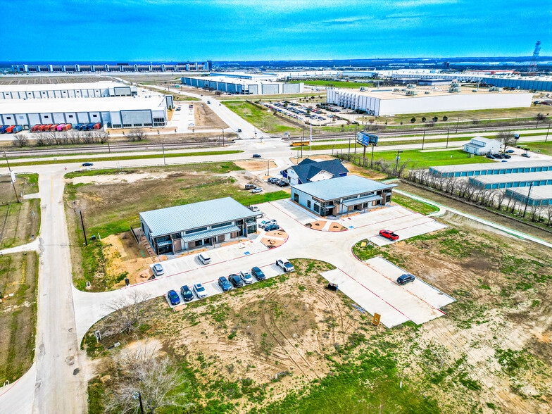 17516 Matany Rd, Justin, TX à louer - Photo du bâtiment - Image 2 de 23