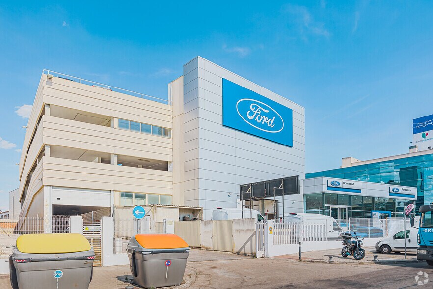 Calle Francisco Gervás, 4, Alcobendas, Madrid à louer - Photo du bâtiment - Image 2 de 2