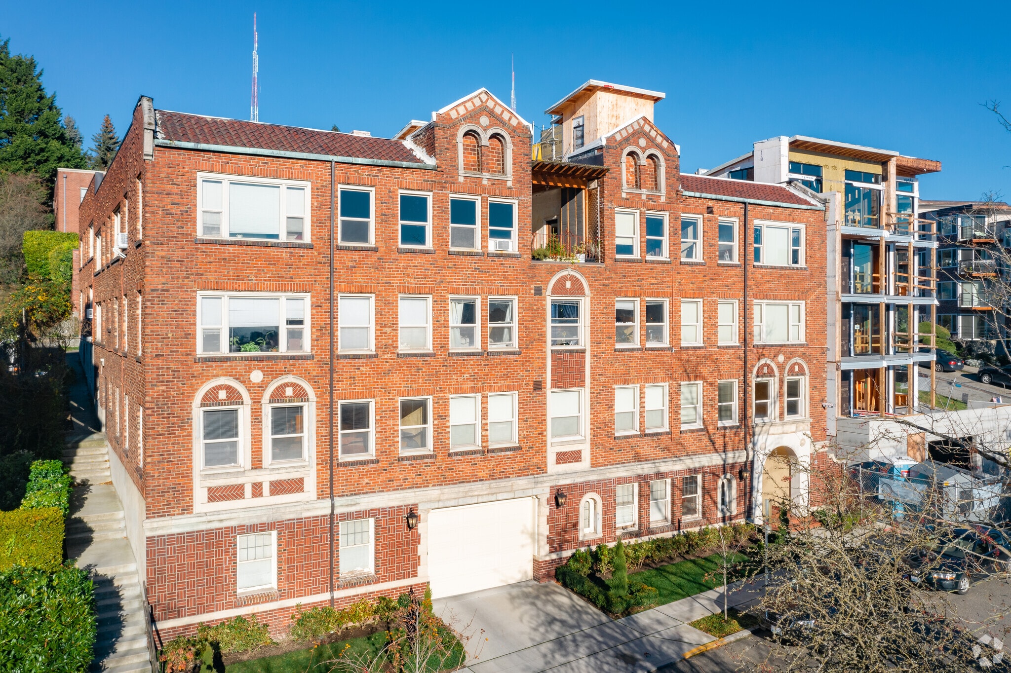 16 Valley St, Seattle, WA for sale Primary Photo- Image 1 of 25