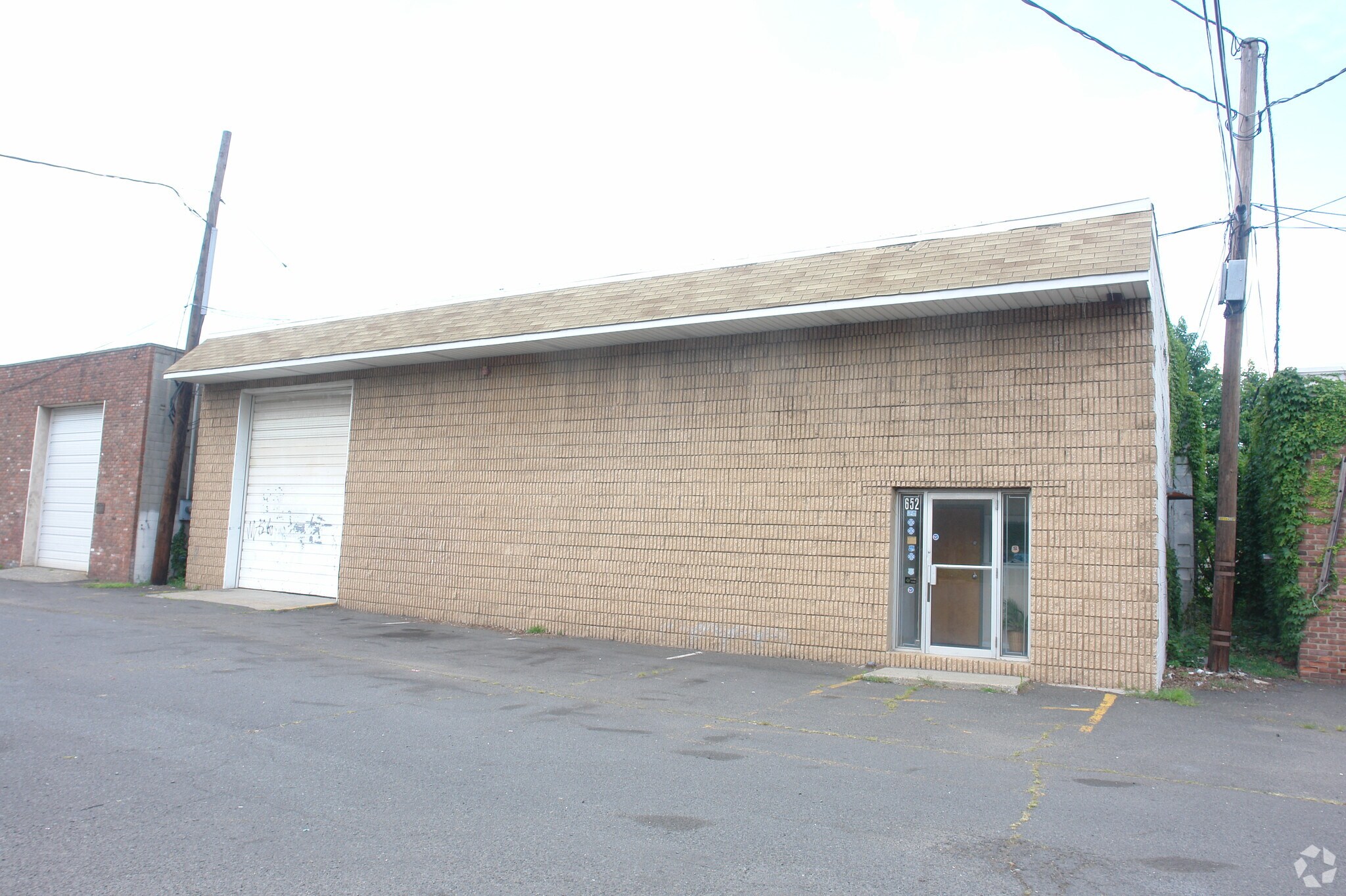 652 W 1st Ave, Roselle, NJ à vendre Photo principale- Image 1 de 3