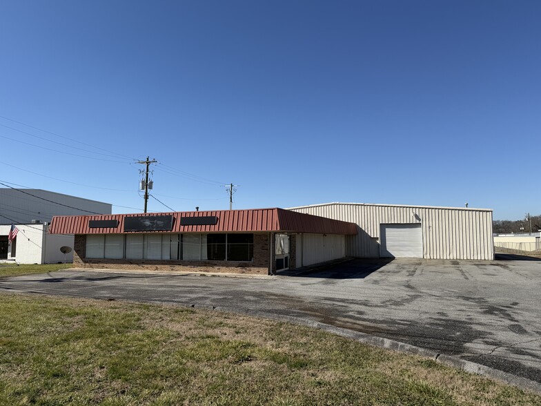 1913 US 41 Hwy SW, Calhoun, GA for lease - Primary Photo - Image 1 of 32