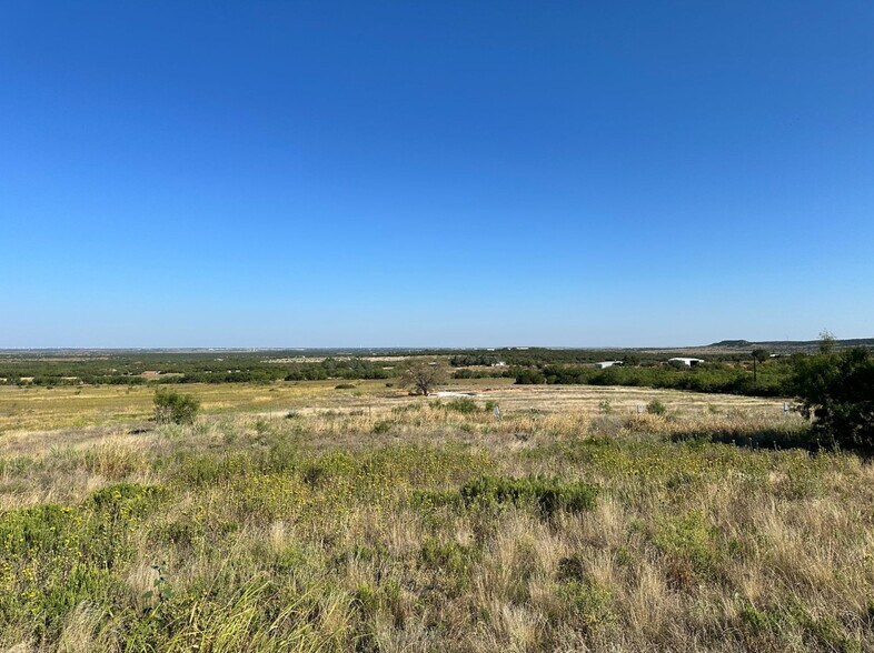 800 County Road 214, Sweetwater, TX à louer - Photo principale - Image 1 de 10